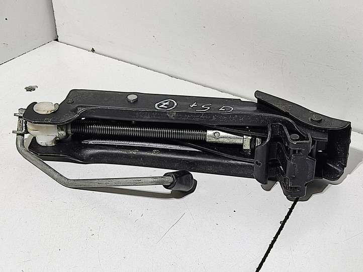 Volkswagen Golf V (2003 - 2009)  1K0011031E Домкрат (данкрат)