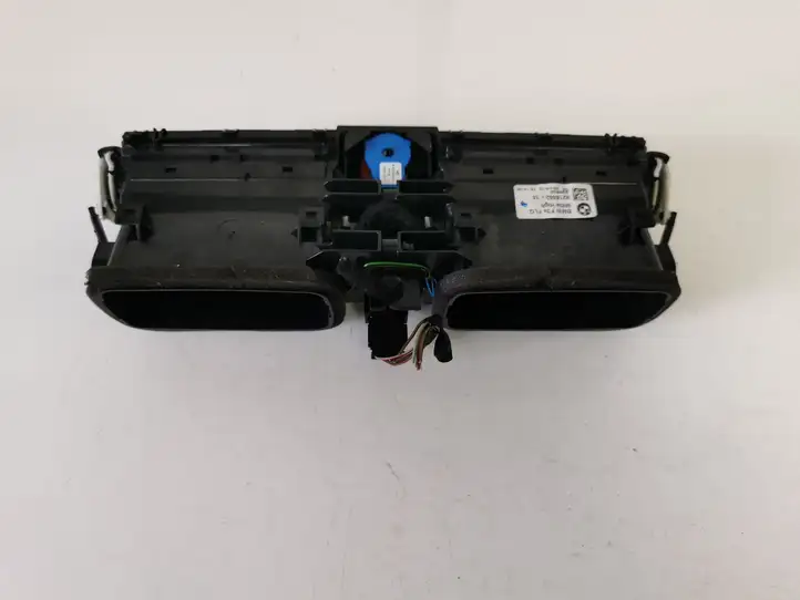 BMW 3 F30 F35 F31 (2012 - 2018) 9218552 Центральный воздушный дефлектор — фото 2