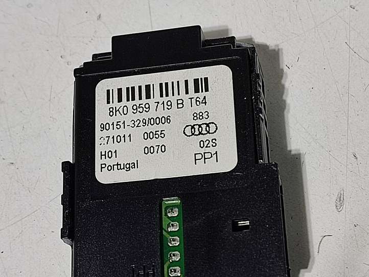 Audi A4 (2011 - 2015)  8K0959719B Другие включатели / ручки/ переключатели
