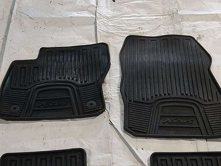 Ford Focus ST (2015 - 2018)  CM5J5413086 Комплект автомобильного коврика