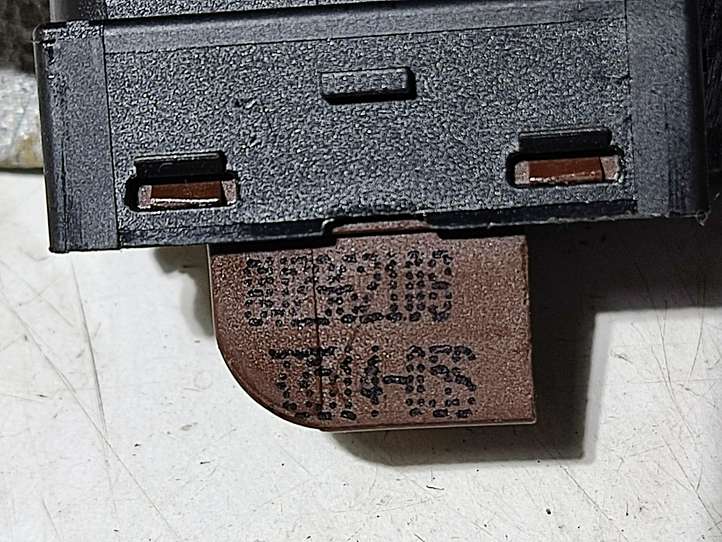 Audi A3/S3 8V (2012 - 2016)  8V2962108 Включатель центрального замка