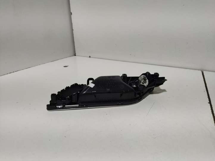 Audi A3/S3 8V (2012 - 2016)  8V3837020B Внутренняя ручка