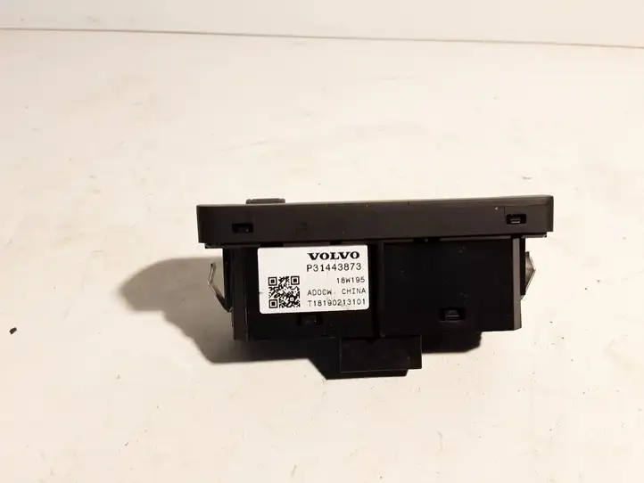 Volvo XC60 (2017 - ) 31443873 Кнопка закрытия крышки багажника — фото 3