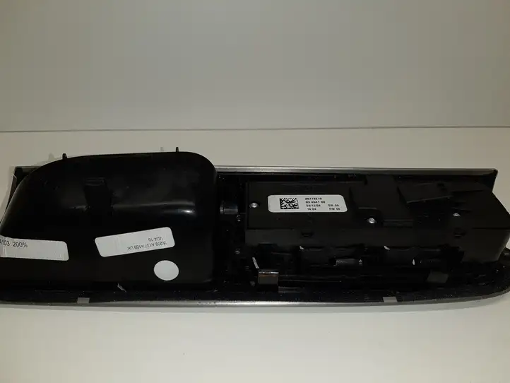 Volvo V50 (2008 - 2012) 30773210 Кнопка стеклоподъемников — фото 2