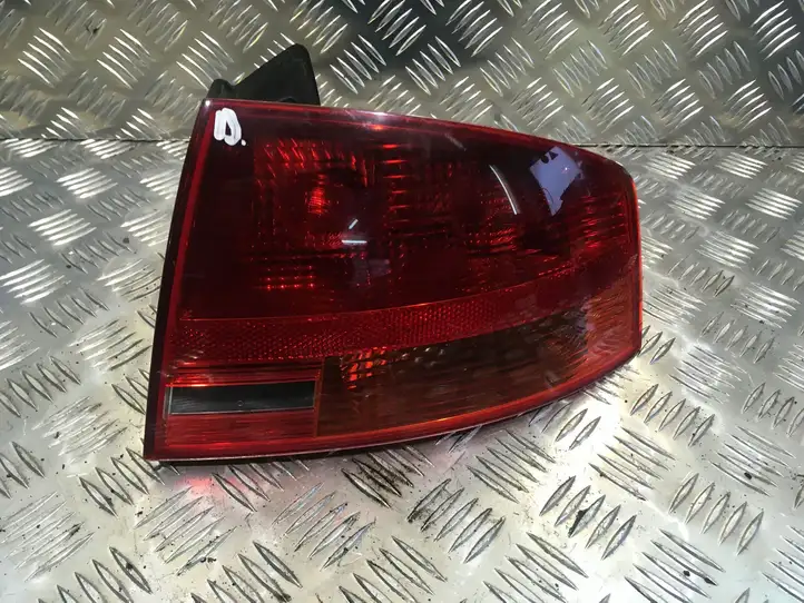 Audi A4 S4 B7 8E 8H (2004 - 2009) 8E5945096 Задний фонарь в кузове — фото 1