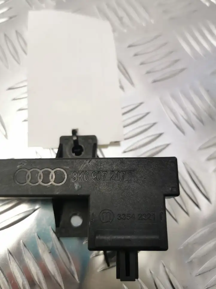 Audi A6 C7 (2014 - 2018) 8K0907247 Усилитель антенны — фото 2
