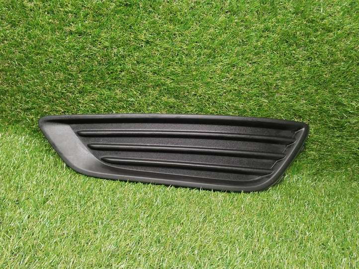 Ford Focus (2011 - 2015)  F1EB19953A Декоративная решётка противотуманной фары