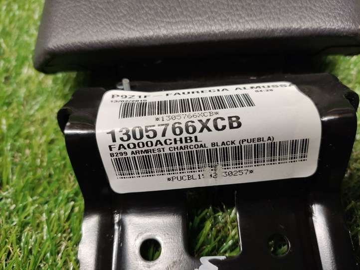 Ford Fiesta (2013 - 2017)  1305766XCB Подлокотник