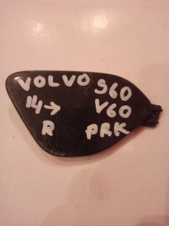 Volvo S60 (2013 - 2018) 31323839 Заглушка буксировочной петли — фото 1
