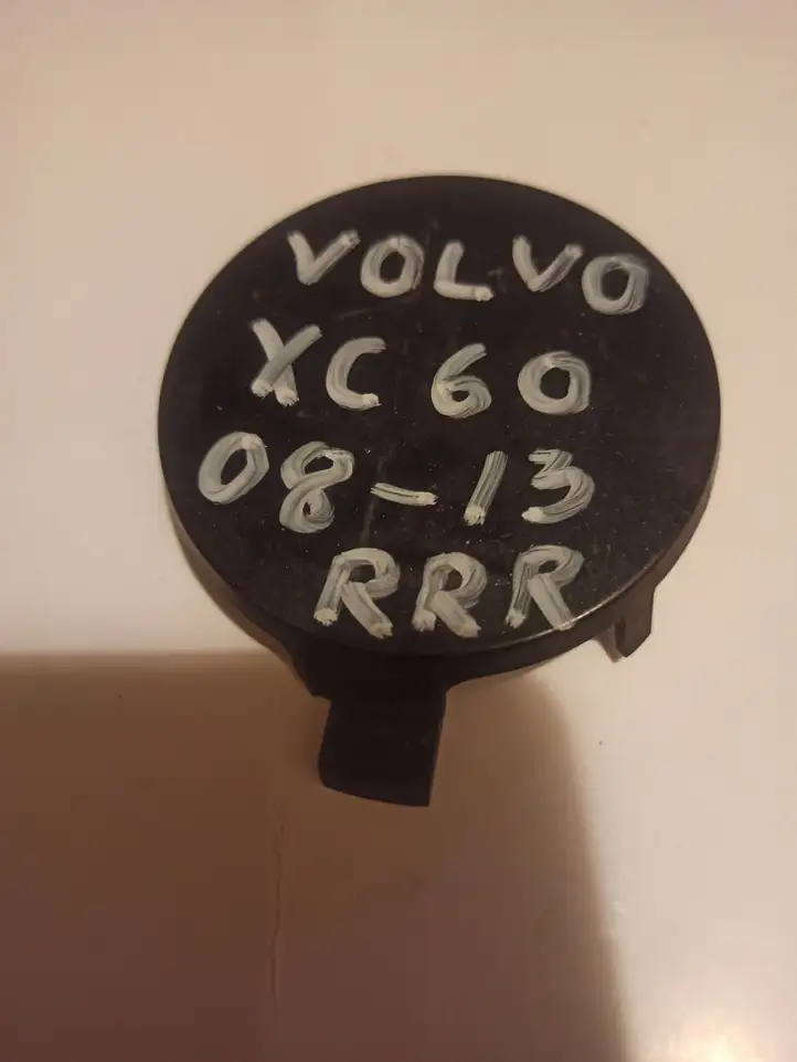 Volvo XC60 (2008 - 2013) 30763409 Заглушка буксировочной петли — фото 2
