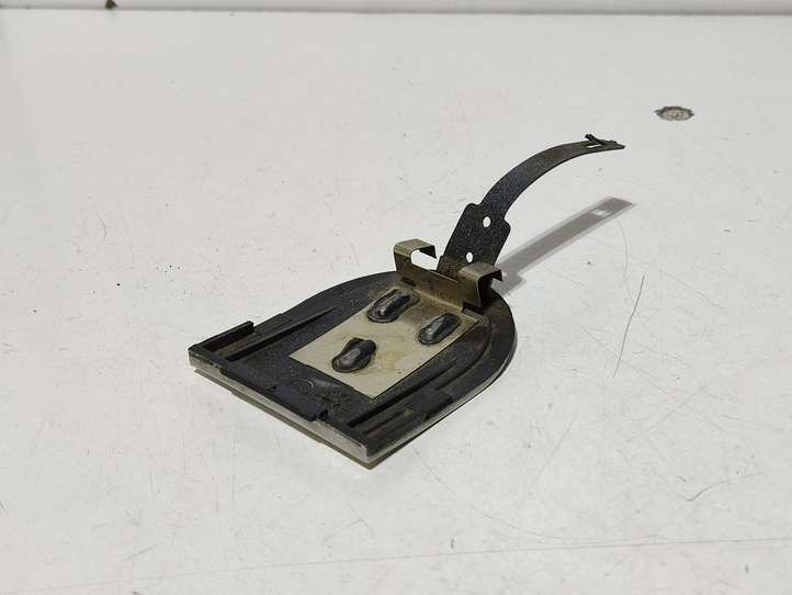Opel Zafira (2003 - 2006)  90580831 Заглушка буксировочной петли бампера