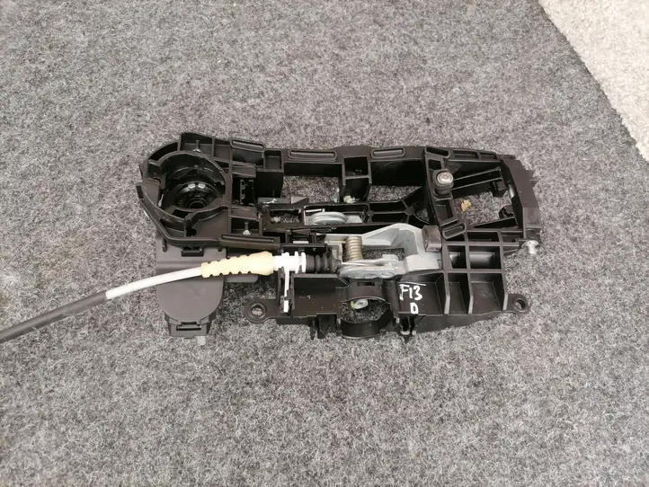BMW 6 F12 F13 (2010 - 2018) Крепление наружной ручки передней двери — фото 1