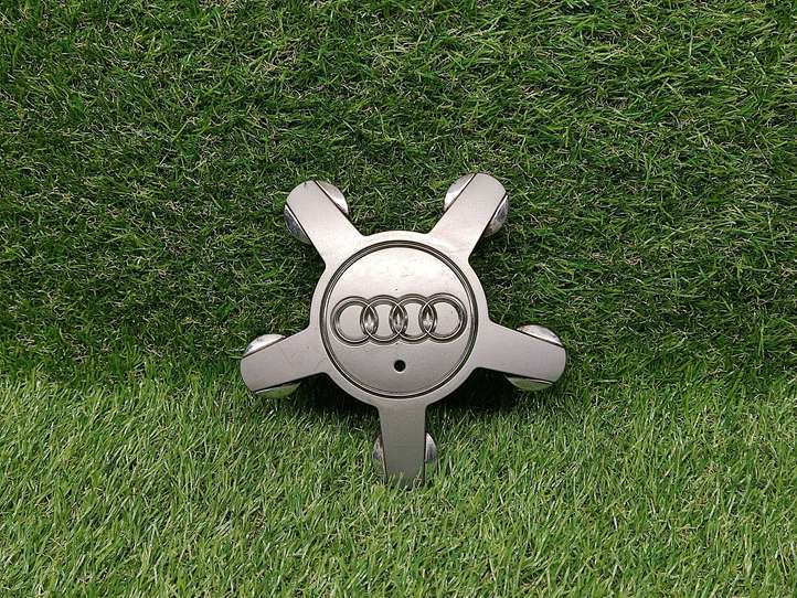 Audi A4 (2007 - 2011)  4F0601165N Заводская крышка (крышки) от центрального отверстия колеса