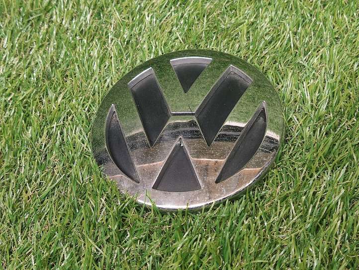 Volkswagen Jetta V (2005 - 2010)  1K5853630 Значок производителя / буквы модели