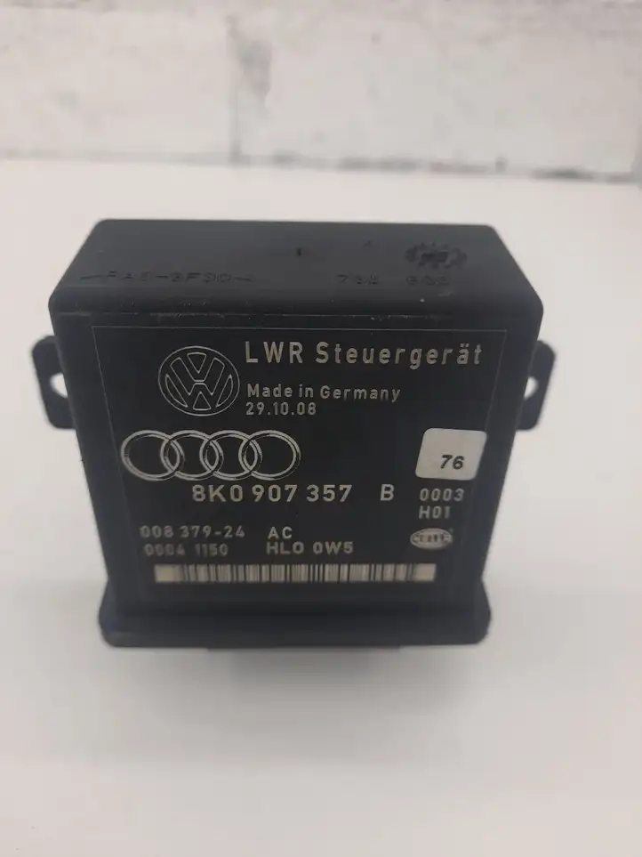 Audi A4 S4 B8 8K (2007 - 2011) 8K0907357B Блок управления светом — фото 1