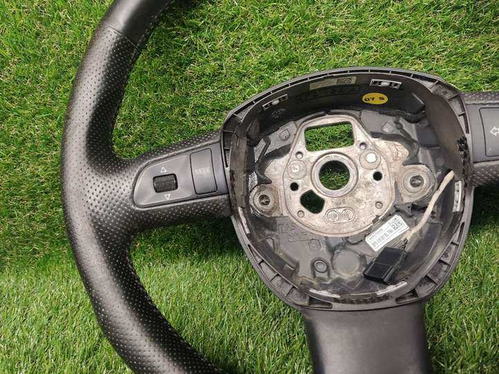 Audi A4 (2004 - 2009)  8P0419091BL Руль