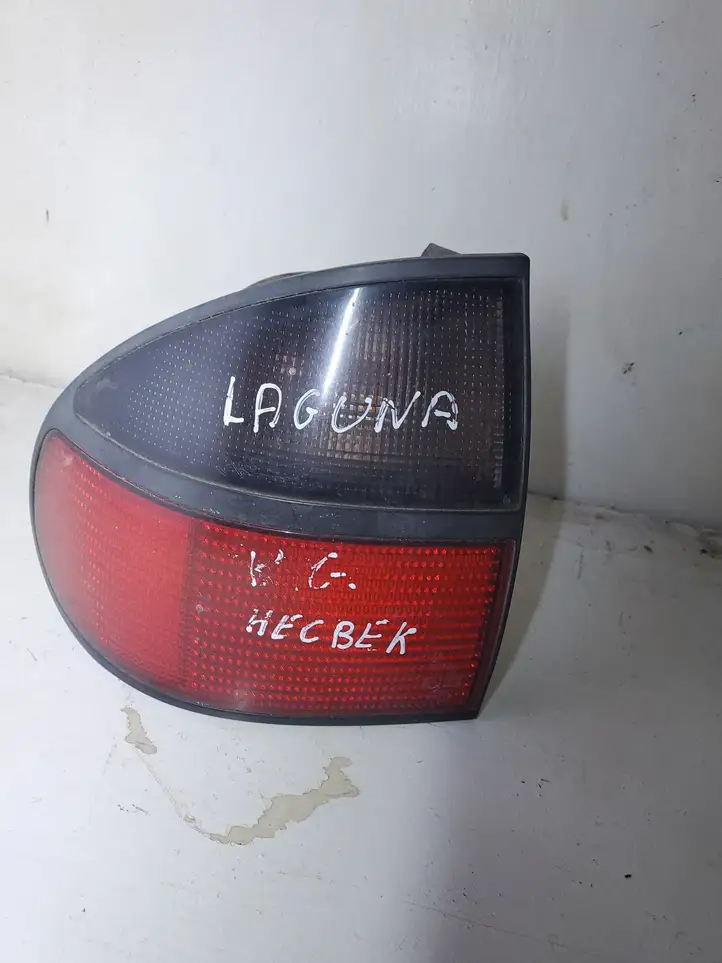 Renault Laguna I (1993 - 2001) 7700820052 Задний фонарь в кузове — фото 1
