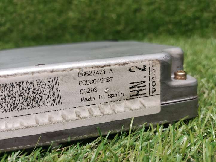 Volvo S60 (2000 - 2004)  08627471A Блок управления двигателем ECU