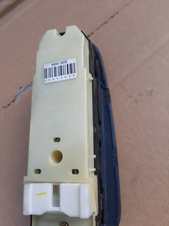 Toyota Previa (XR30, XR40) II (2000 - 2006) 8404028030 Блок кнопок стеклоподъемников — фото 2