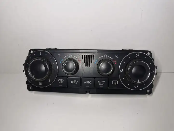 Mercedes-Benz C W203 (2000 - 2007) A20383018859140010522 Блок управления климат-контролем — фото 1
