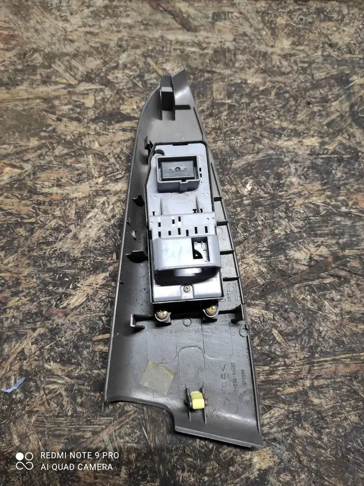 Toyota Solara (2003 - 2009) 514549 Кнопка стеклоподъемников — фото 2