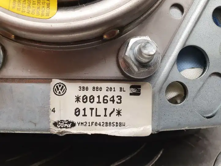 Volkswagen Sharan (2003 - 2010) 3B0880201BL Подушка безопасности руля — фото 3
