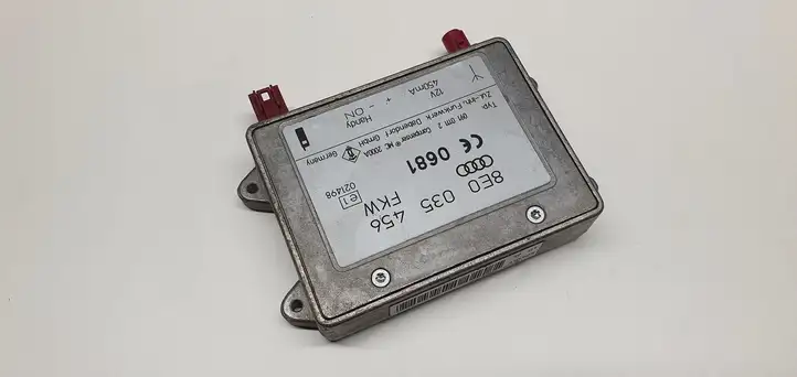 Audi A6 S6 C5 4B (2001 - 2004) 8E0035456 Усилитель антенны — фото 1