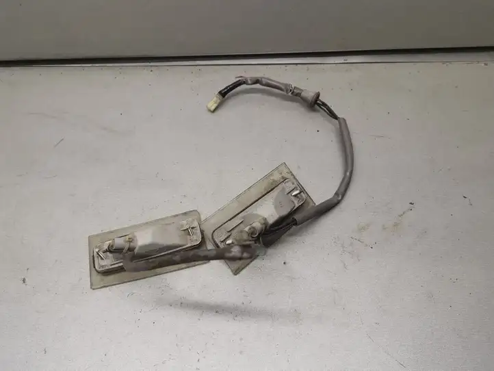 Subaru Outback (2003 - 2007) Подсветка номера — фото 3