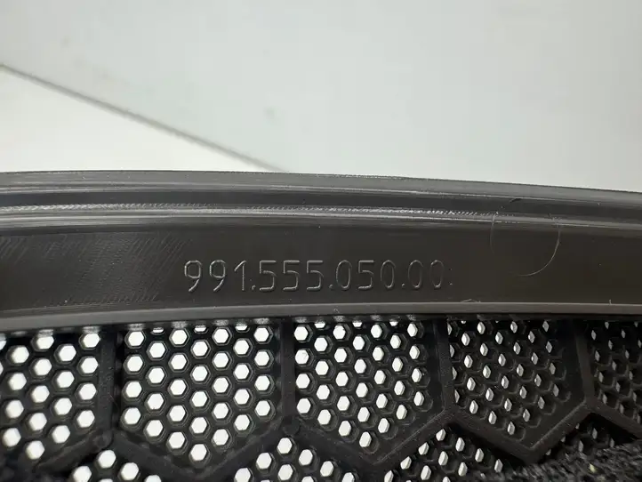 Porsche 911 991 (2011 - 2019) 99155505000 Накладка динамика задней двери — фото 3