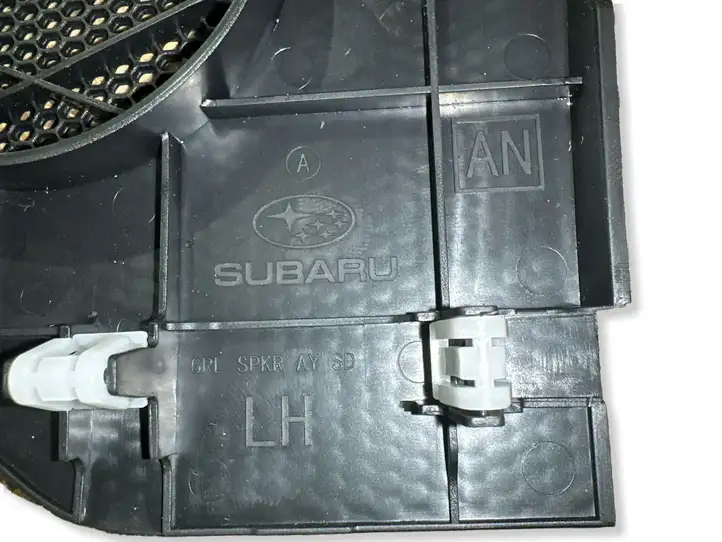 Subaru Outback (BT) (2019 - ) Рамка бокового динамика — фото 3
