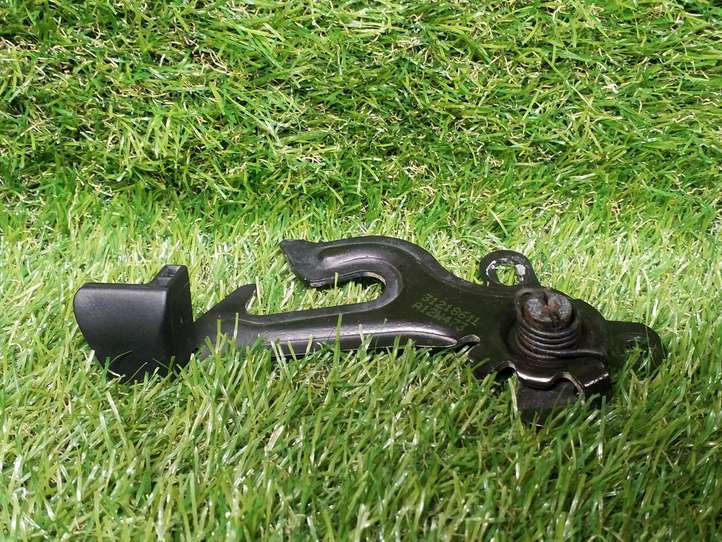 Volvo S60 (2010 - 2013)  31218611 Петля замка капота