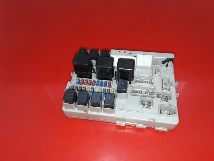 Infiniti FX35 (2002 - 2006)  284B7CL000 Блок предохранителей