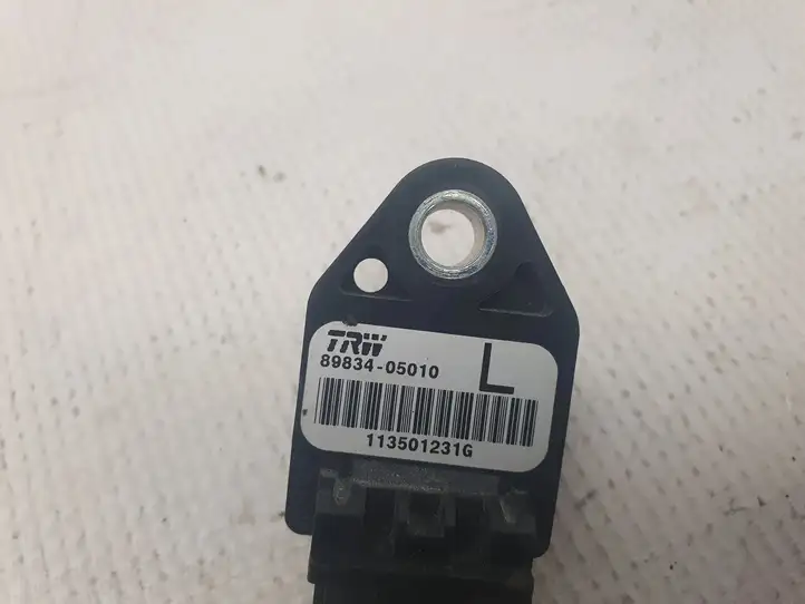 Toyota Avensis T250 (2006 - 2009) 8983405010 Прочие детали салона — фото 4