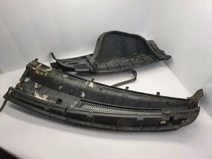 Toyota Yaris (2005 - 2009) 557810D100 Жабо стеклоочистителей — фото 4
