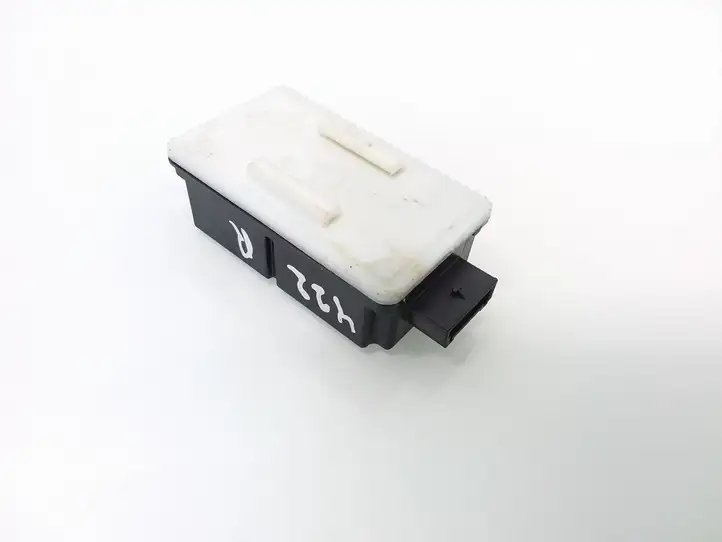 Tesla Model 3 (2017 - 2023)  145896500A Блок управления давления в шинах