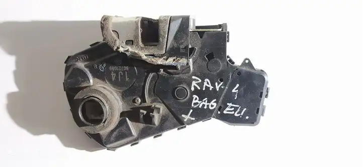 Toyota RAV 4 (XA30) (2006 - 2016) 60721096 Замок крышки багажника — фото 1