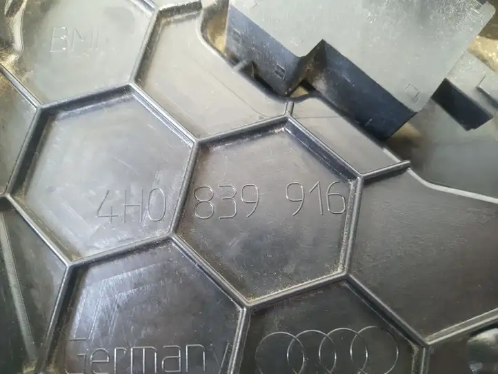 Audi A8 S8 D4 4H (2010 - 2014) 4F0837060 Прочая отделка задней двери — фото 3