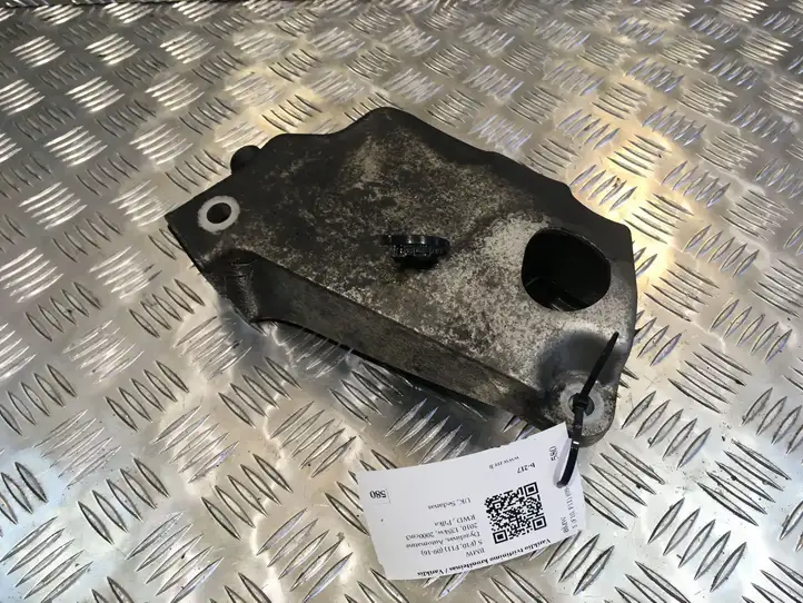BMW 5 F10 F11 (2009 - 2016) 6781241 Кронштейн двигателя — фото 1