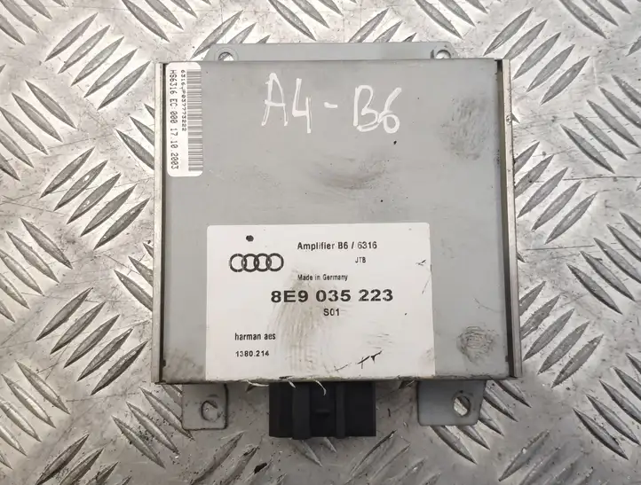 Audi A4 S4 B8 8K (2007 - 2011) 8E9035223 Усилитель звука — фото 1