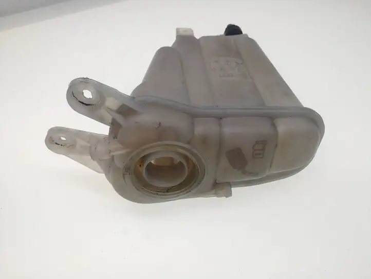 Audi A4 S4 B8 8K (2007 - 2011) 8K0121403G Расширительный бачок — фото 3