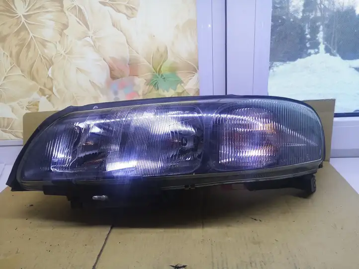 Volvo V70 (2000 - 2004) 8662925 Передняя фара — фото 1