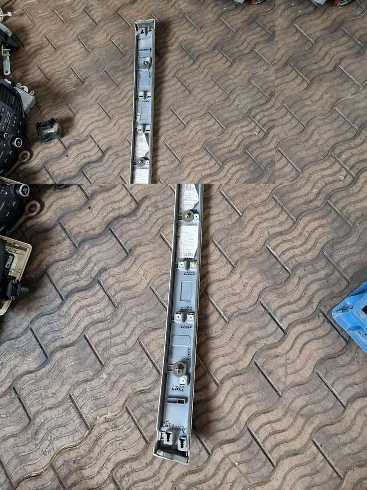 Land Rover Range Rover Sport (2009 - 2013)  9H3240706AA0 Обшивка крышки багажника