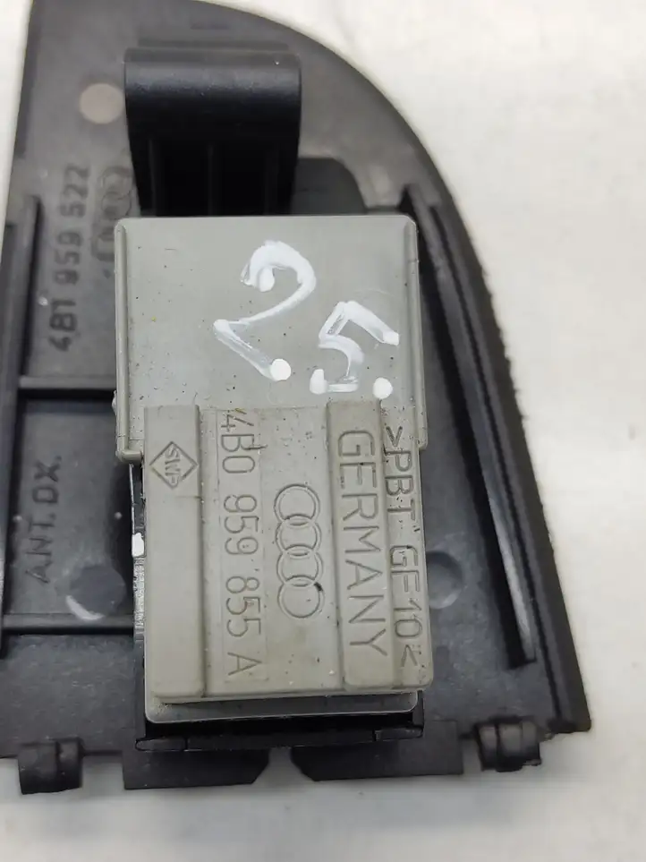 Audi A6 S6 C5 4B (2001 - 2004) 4B0959855A Кнопка стеклоподъемников — фото 2