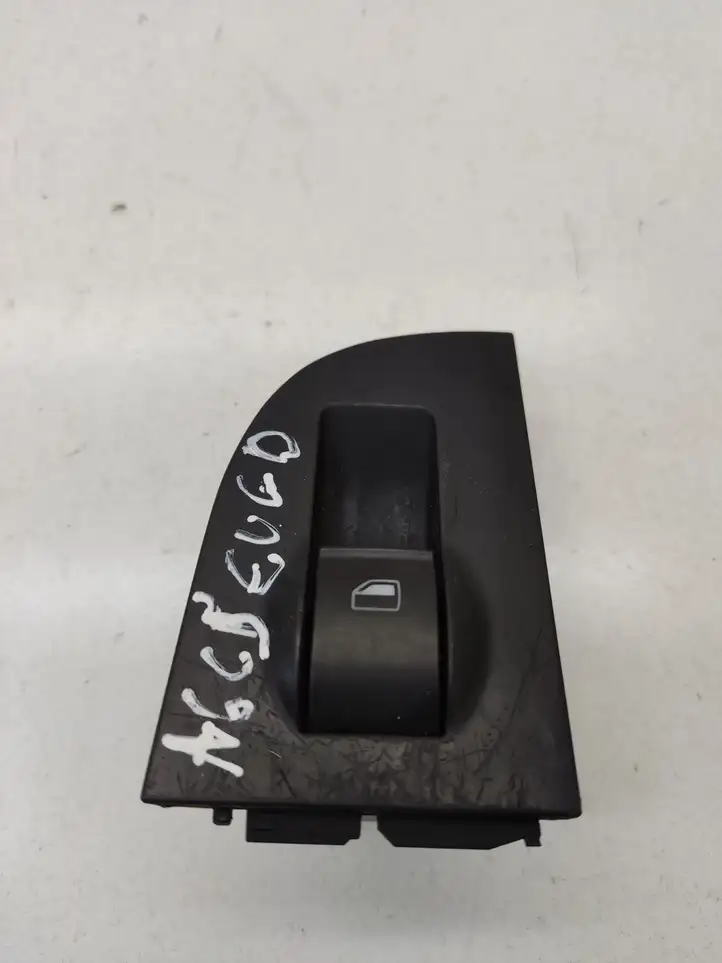 Audi A6 S6 C5 4B (2001 - 2004) 4B0959855A Кнопка стеклоподъемников — фото 1