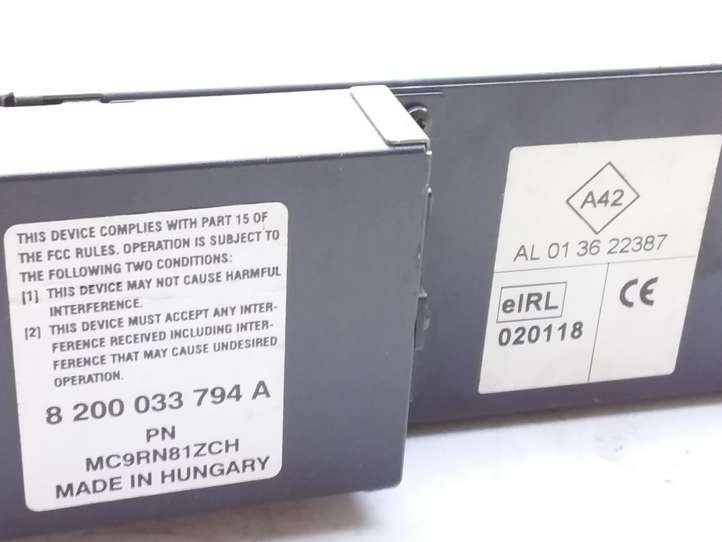 Renault Laguna (2001 - 2005)  8200033794A CD/DVD чейнджер