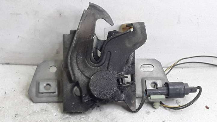 Volvo V50 (2004 - 2008)  30716530 Замок капота