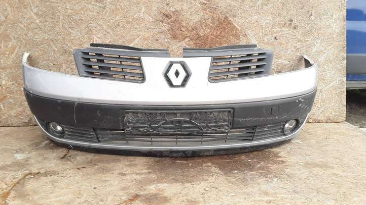 Renault Espace -  Grand espace IV (2004 - 2014)  8200102205 Передний бампер