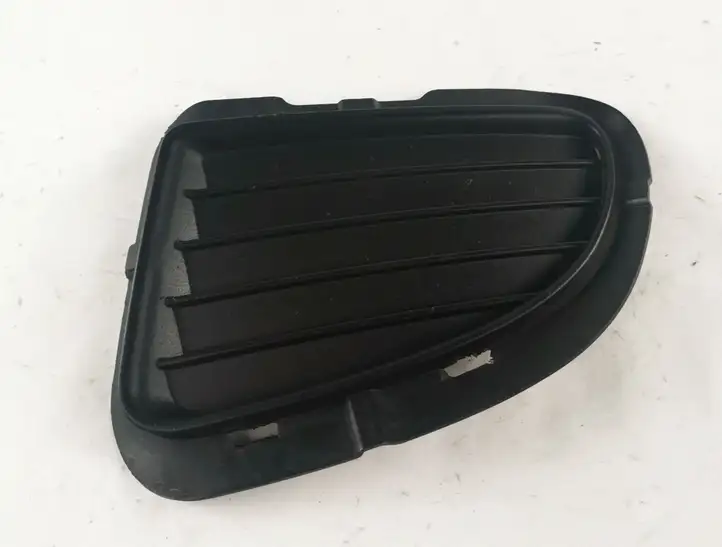 Fiat Punto (188) (1999 - 2010) 735410808 Нижняя решетка переднего бампера — фото 1