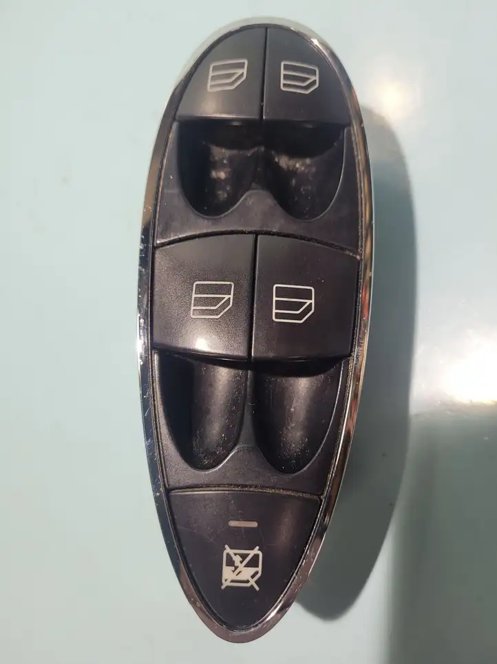 Mercedes-Benz E W211 (2002 - 2009) A2118213679 Блок кнопок стеклоподъемников — фото 1
