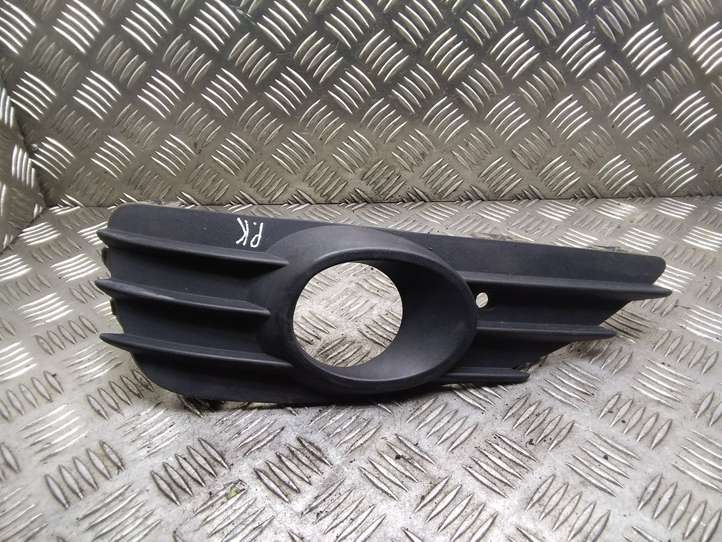 Opel Astra (2004 - 2009)  13110336 Декоративная решётка противотуманной фары